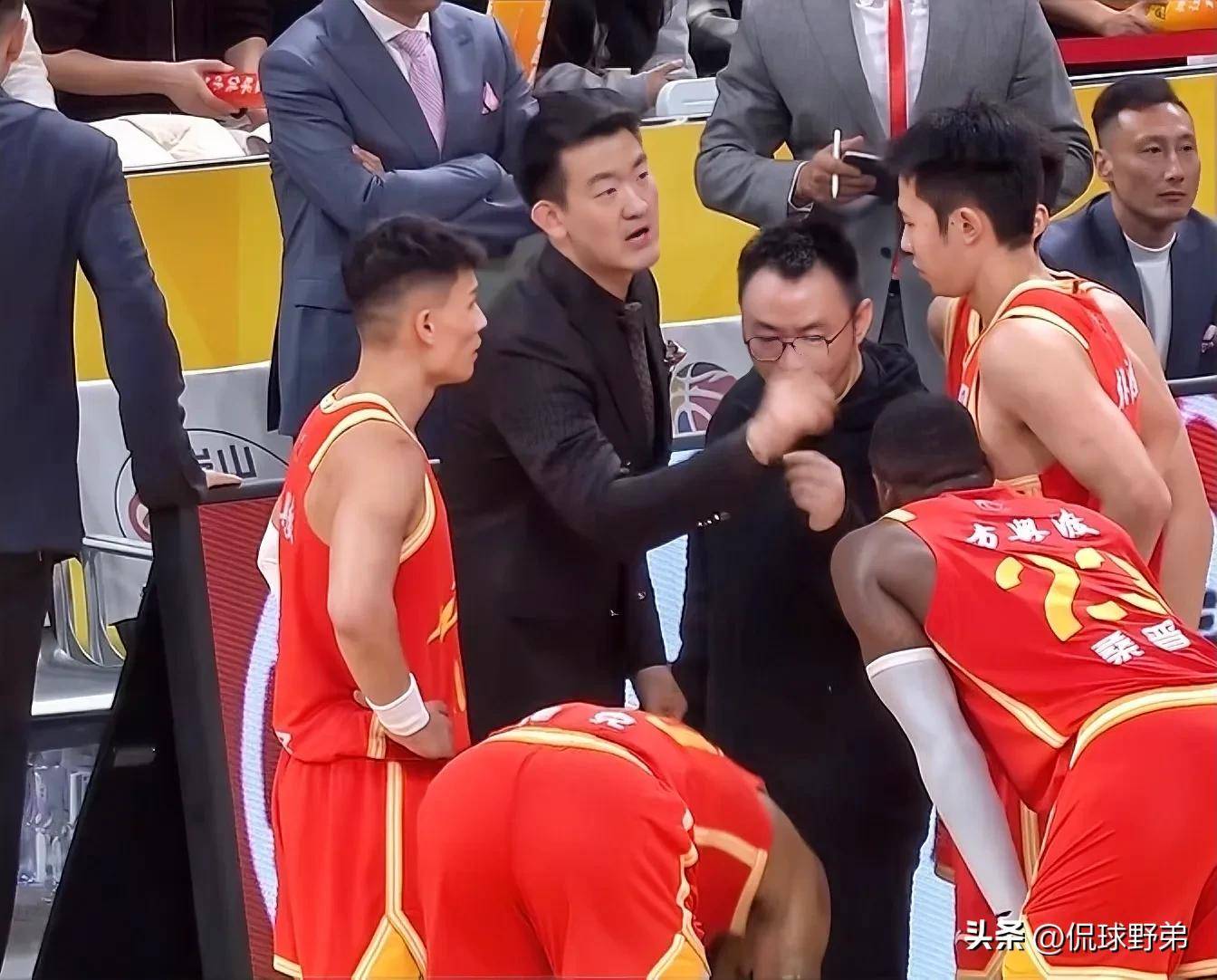 包含法兰克福关键时刻外线爆发；志在CBA季后赛名次提升；压力陡增；身体对抗强度拉满的词条